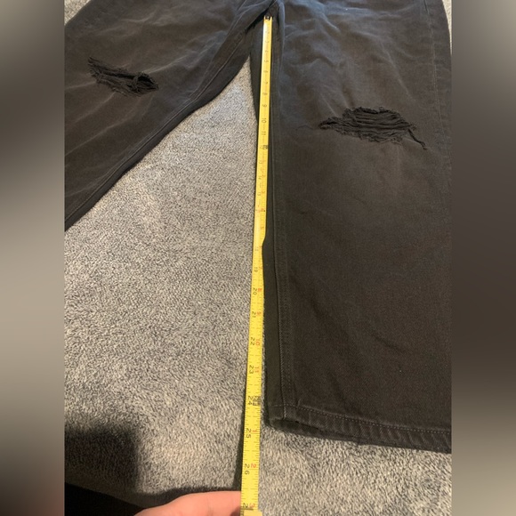 Mom Straight Leg Jeans - Picture 10 of 11